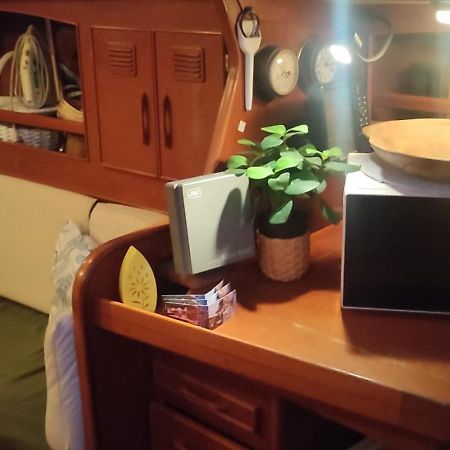 Boat-Apartamento Flotante Cadiz.. La Juanita Arroyo エクステリア 写真