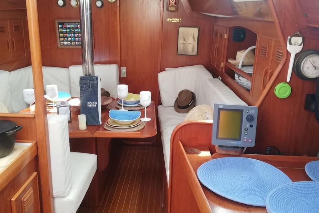 Boat-Apartamento Flotante Cadiz.. La Juanita Arroyo エクステリア 写真
