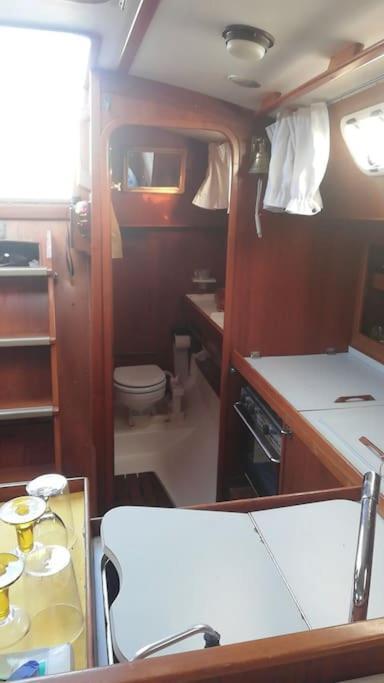 Boat-Apartamento Flotante Cadiz.. La Juanita Arroyo エクステリア 写真